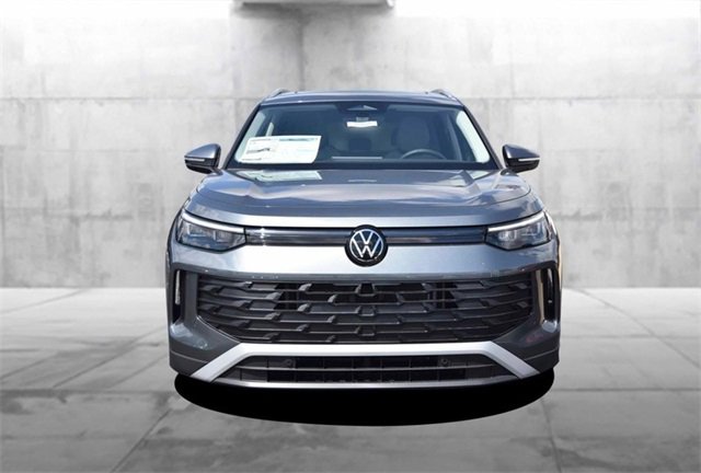 New 2025 Volkswagen Tiguan SE image 4