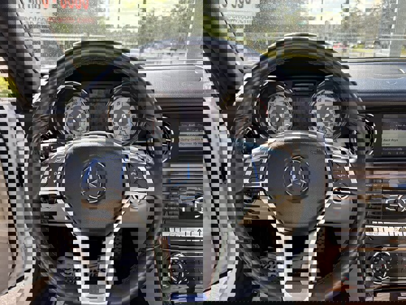 Used 2015 Mercedes-Benz SLK 250 w/ Premium Package image 8