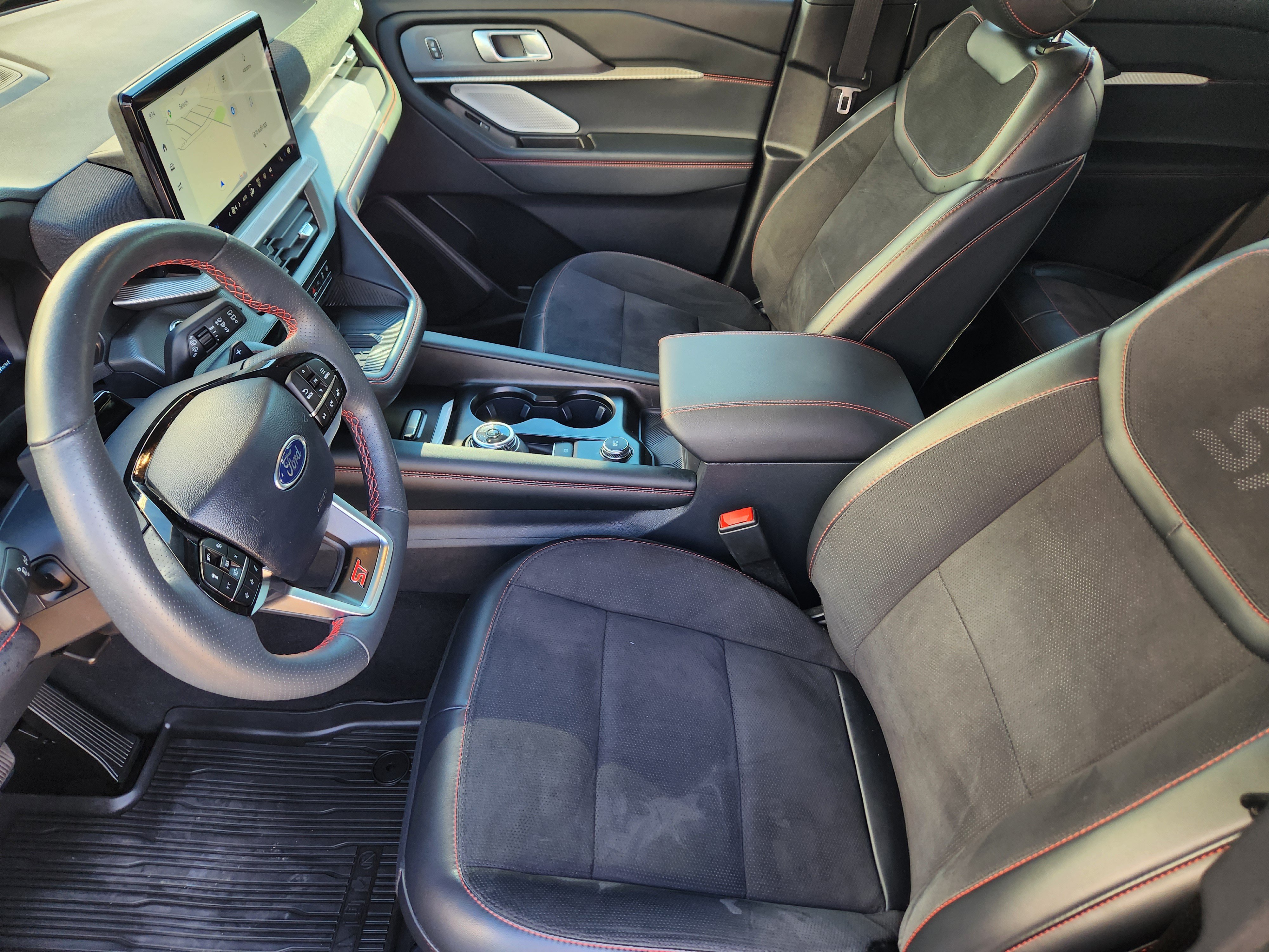 Used 2025 Ford Explorer ST AWD/4WD image 9