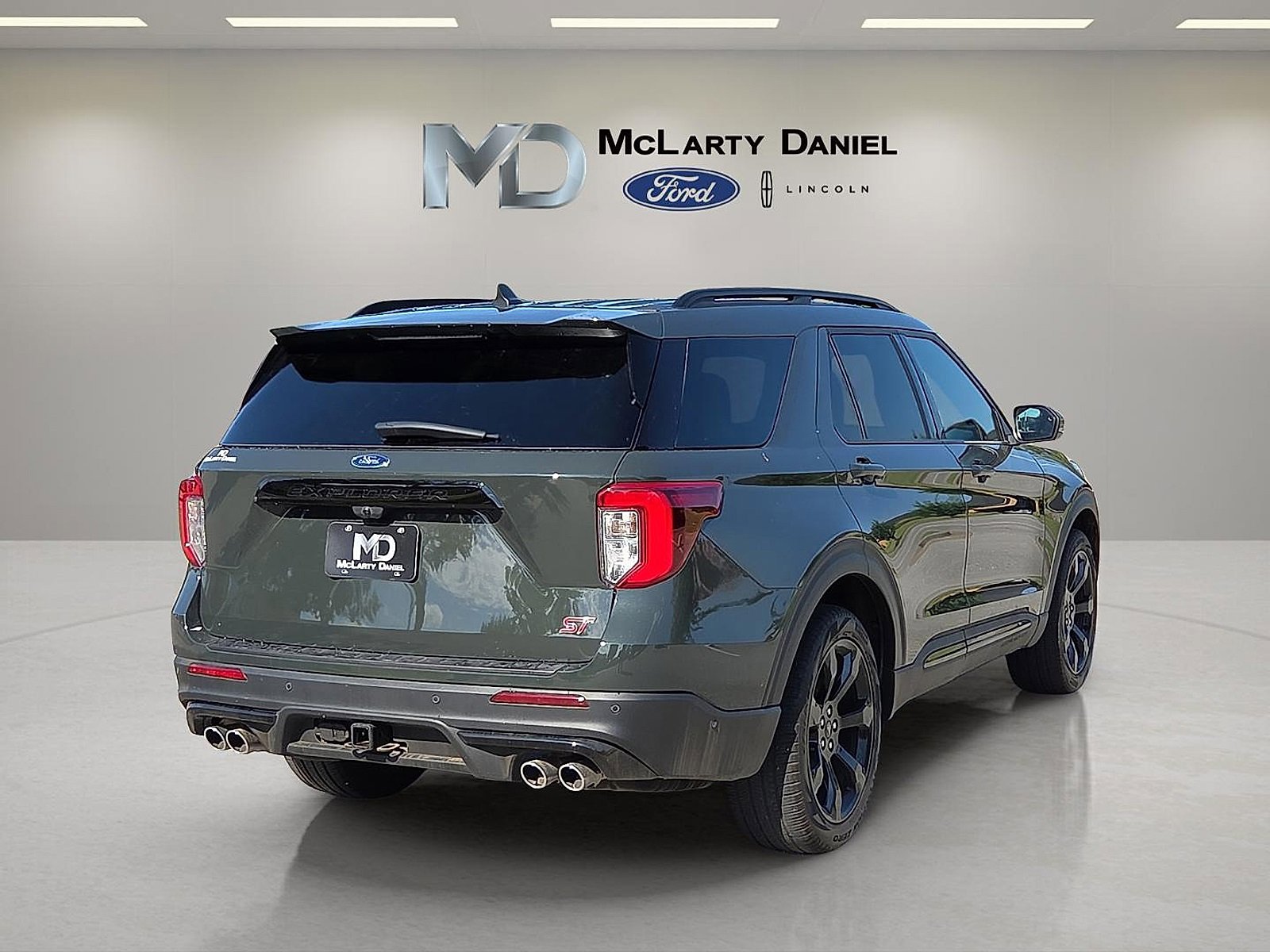Certified 2023 Ford Explorer ST w/ Equipment Group 401A image 5