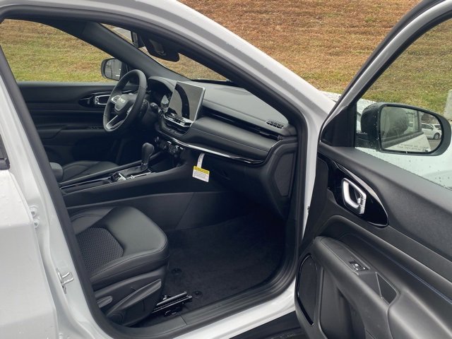 New 2026 Jeep Compass Latitude image 28