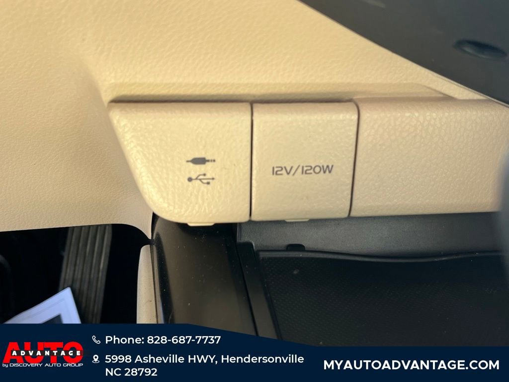 Used 2019 Toyota Camry LE FWD image 13