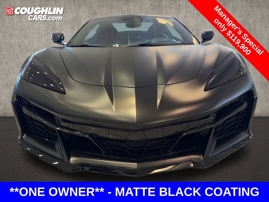 Used 2025 Chevrolet Corvette Z06 w/ Stealth Interior Trim Package RWD image 2