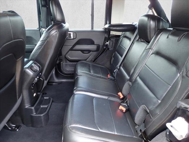 Used 2022 Jeep Wrangler Unlimited Sahara AWD/4WD image 9