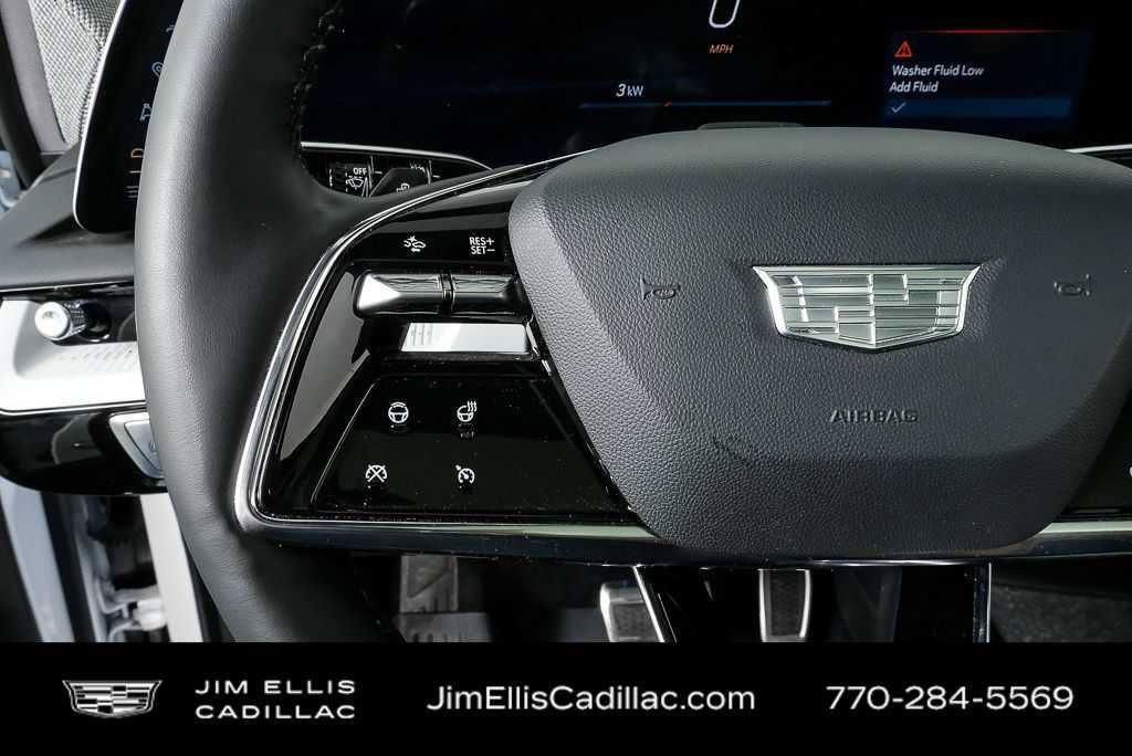 Certified 2025 Cadillac Optiq Luxury 2 w/ LPO, Floor Liner Package AWD/4WD image 10