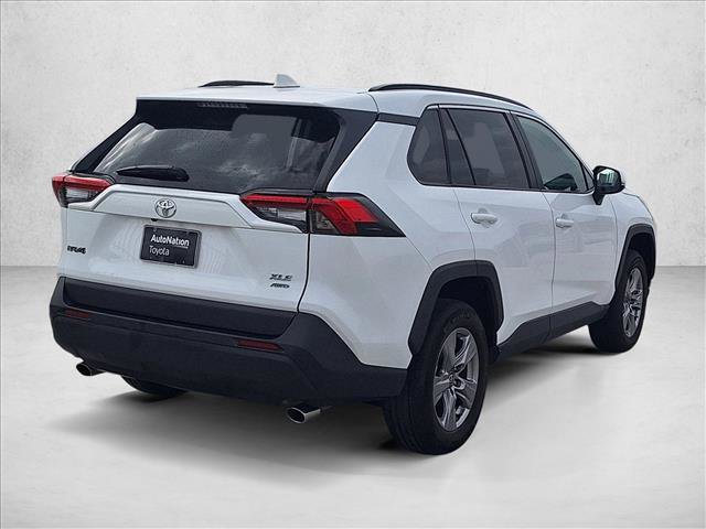 Used 2024 Toyota RAV4 XLE AWD/4WD image 5