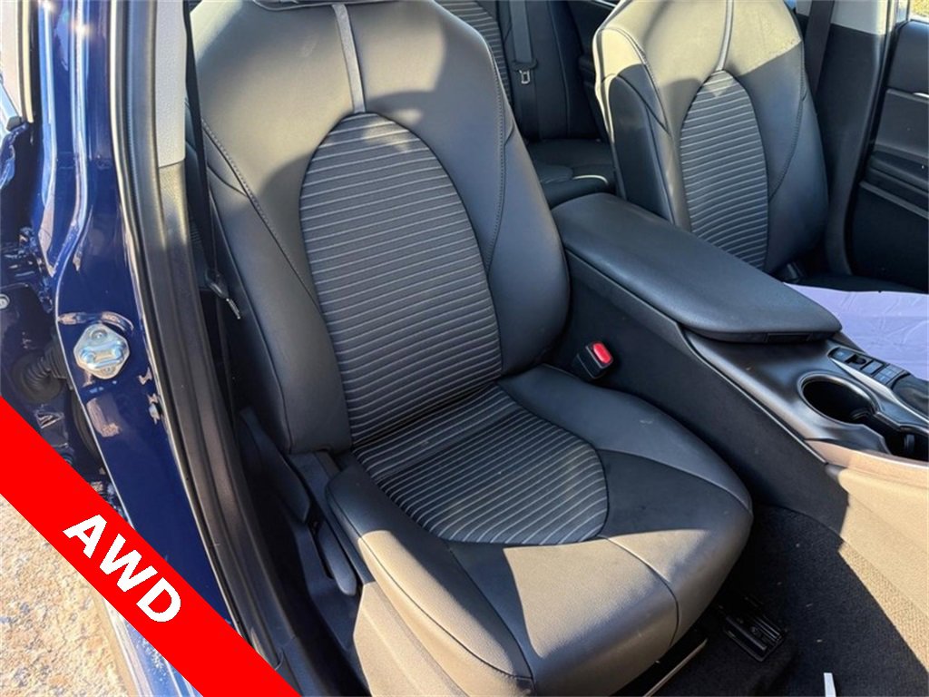 Used 2023 Toyota Camry SE w/ Blackout Package (TMS) image 11