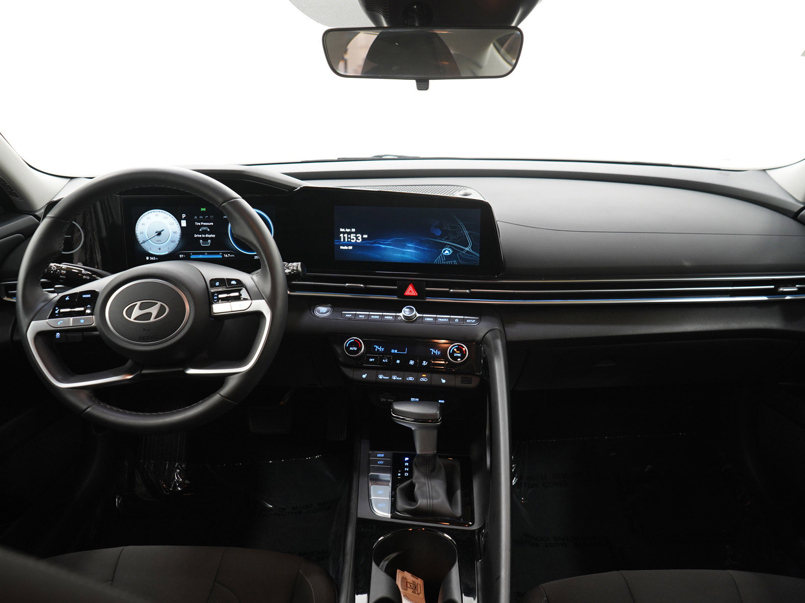Used 2025 Hyundai Elantra SEL FWD image 14