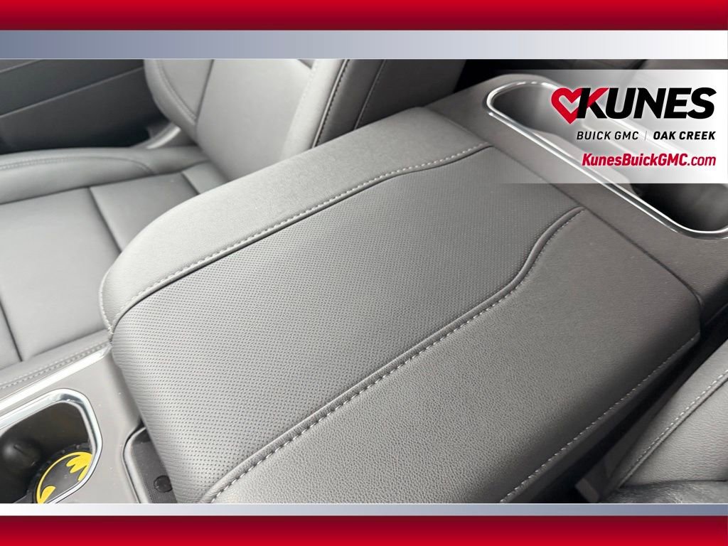 Used 2026 GMC Sierra 1500 SLT w/ SLT Premium Package image 18