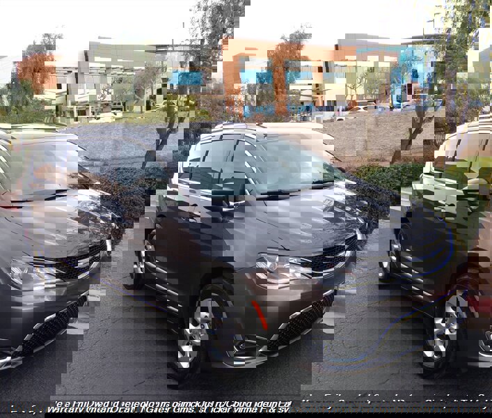 Used 2017 Chrysler Pacifica Touring-L Plus image 1