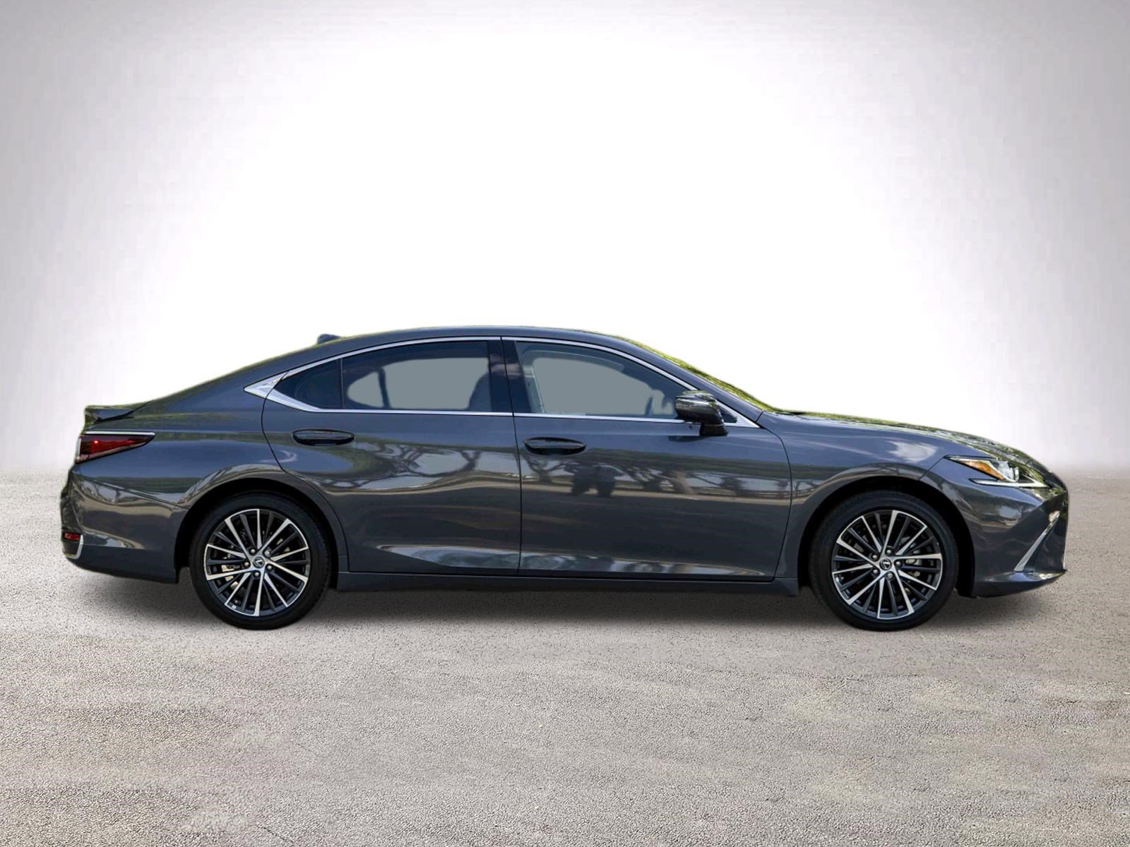 Used 2025 Lexus ES 300h w/ Premium Package image 10