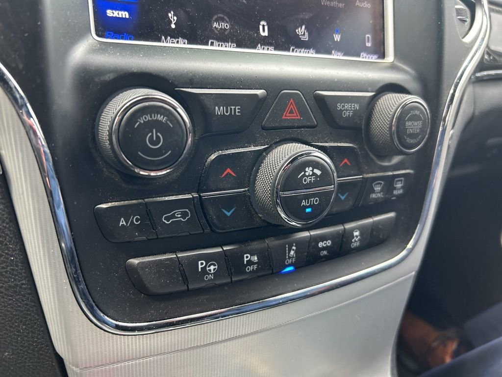 Used 2018 Jeep Grand Cherokee SRT image 15