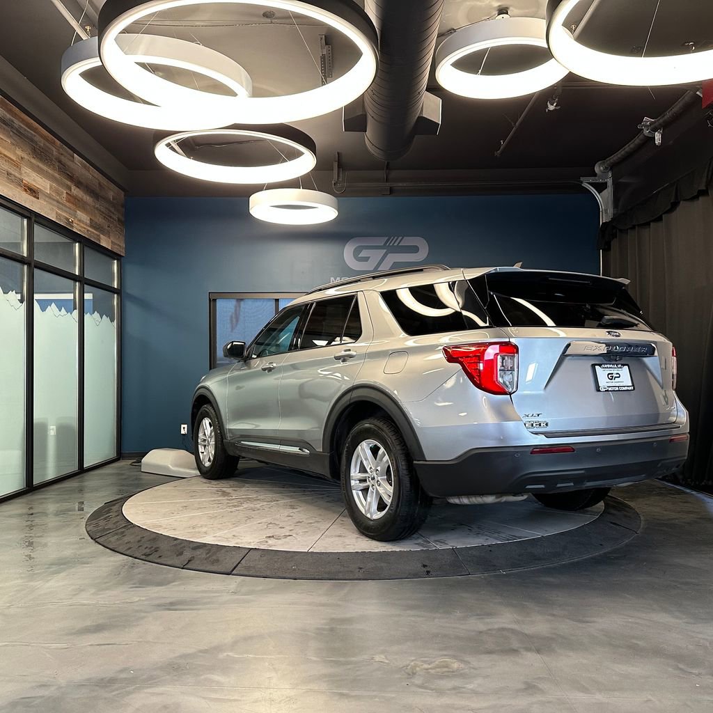 Used 2021 Ford Explorer XLT AWD/4WD image 5