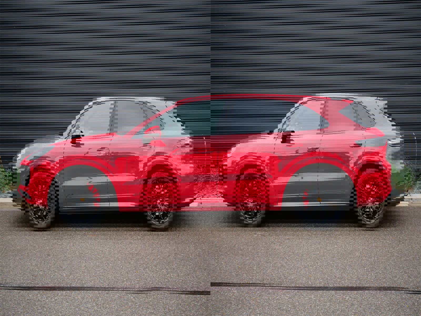 Used 2023 Porsche Cayenne GTS w/ Premium Package Plus image 2