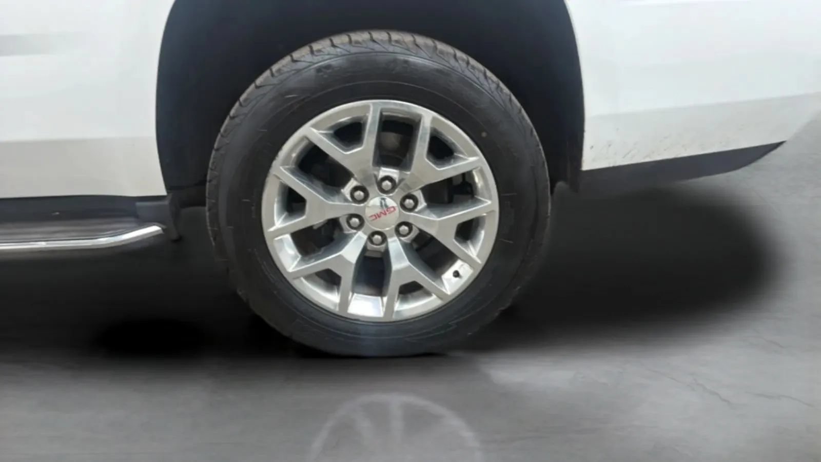 Used 2015 GMC Yukon SLE w/ Convenience Package RWD image 27