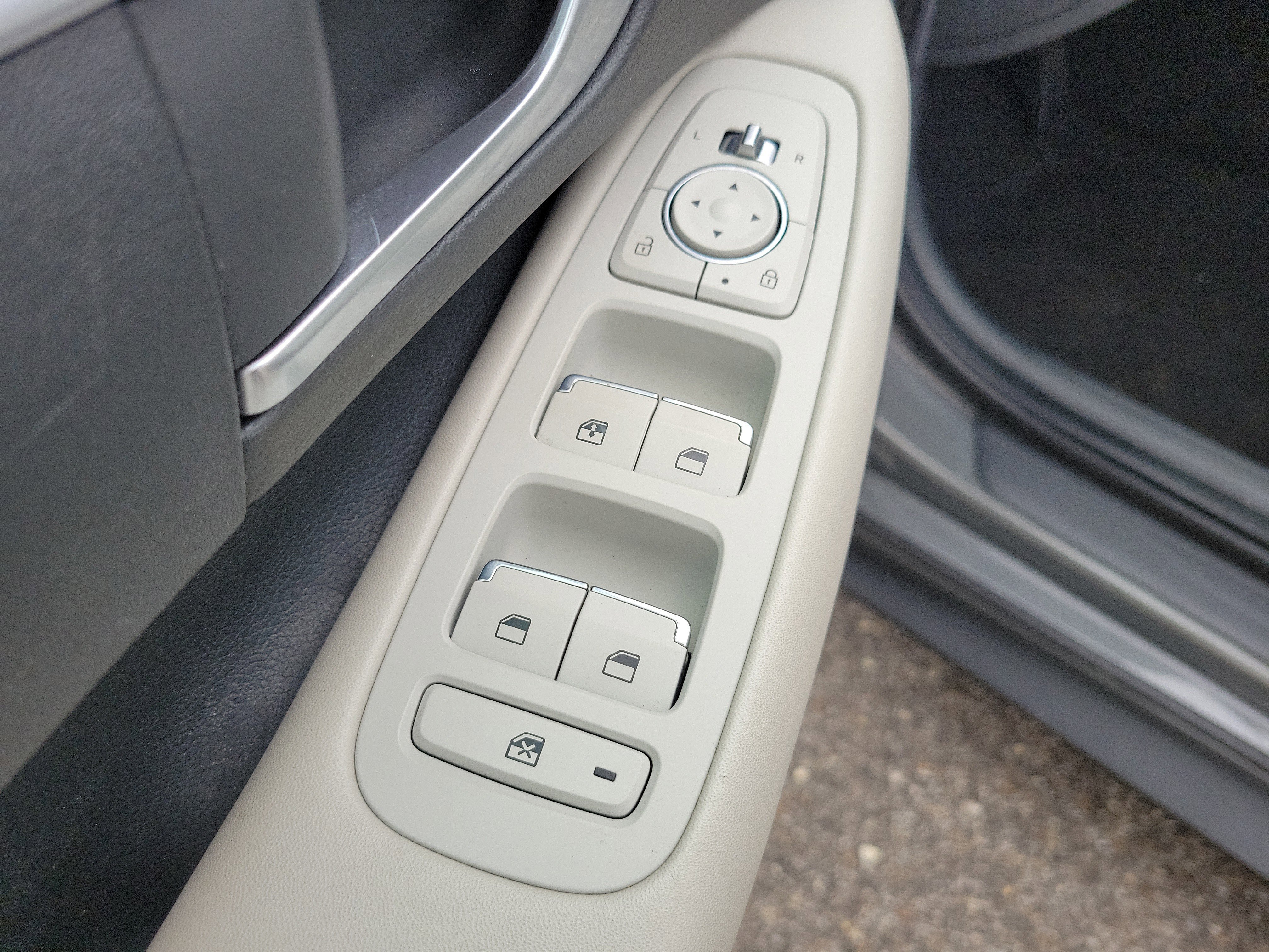 Used 2022 Hyundai Sonata SE FWD image 21