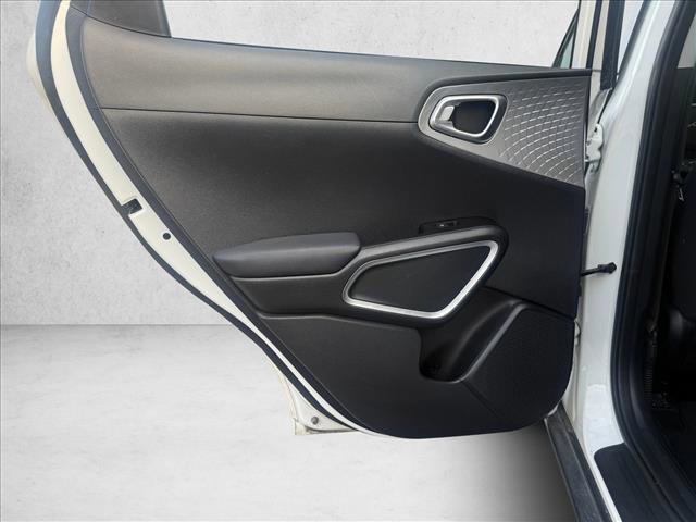 Used 2024 Kia Soul LX w/ Option Group 015 FWD image 25