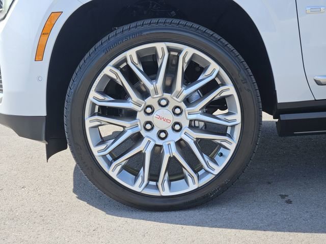 New 2026 GMC Yukon XL Denali w/ Denali Reserve Package image 9