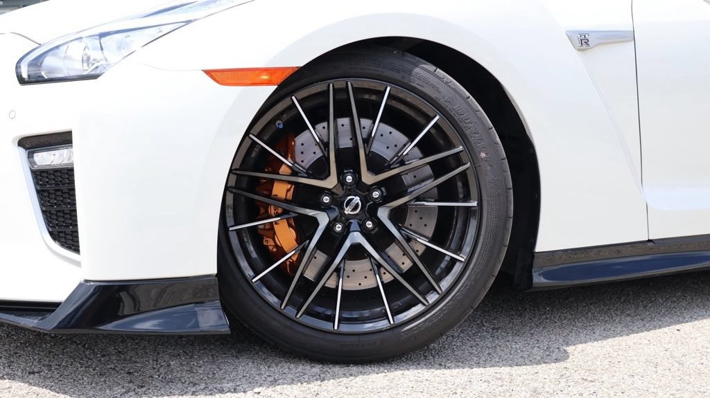 Used 2021 Nissan GT-R Premium AWD/4WD image 47