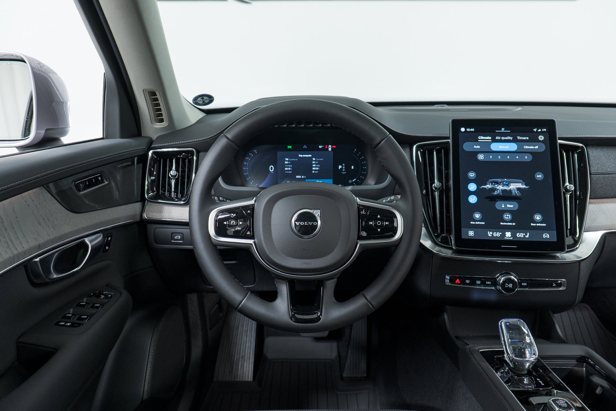 New 2026 Volvo XC90 B5 Ultra w/ Protection Package image 17