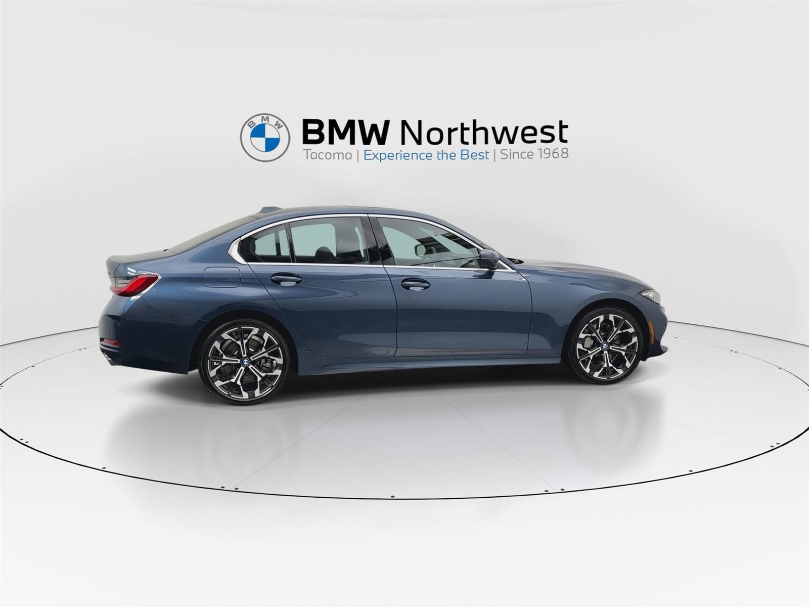 New 2026 BMW 330i xDrive Sedan w/ Premium Package image 4