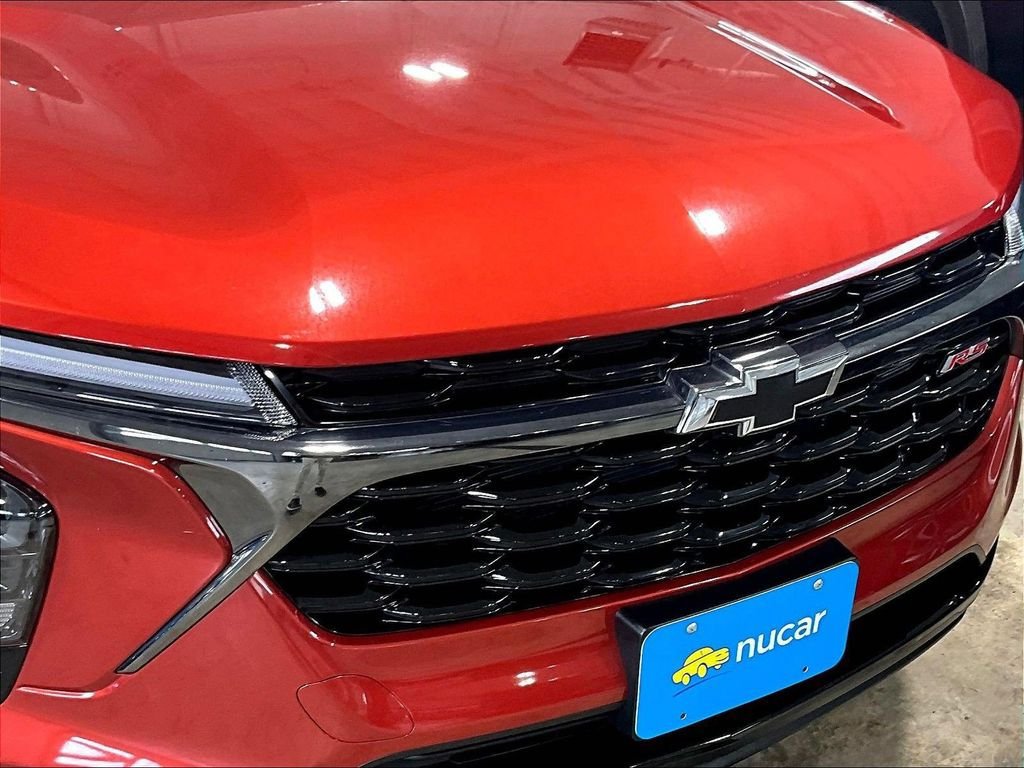 Used 2024 Chevrolet Trax RS w/ Driver Confidence Package FWD image 30