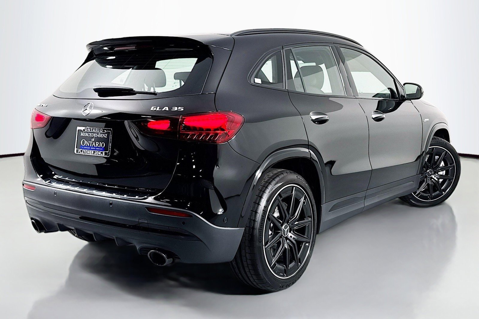 New 2026 Mercedes-Benz GLA 35 AMG 4MATIC image 11