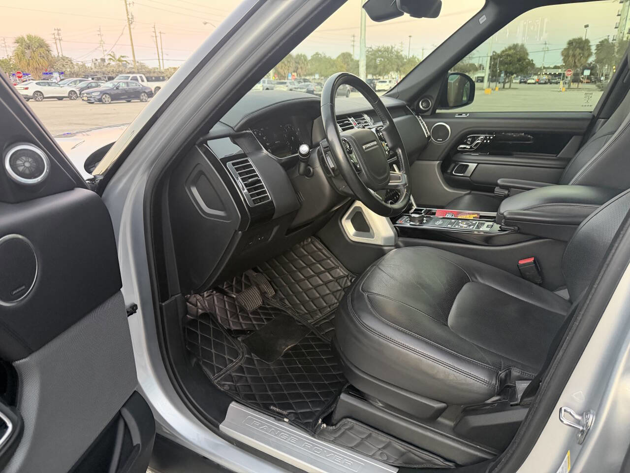 Used 2018 Land Rover Range Rover Supercharged AWD/4WD image 14