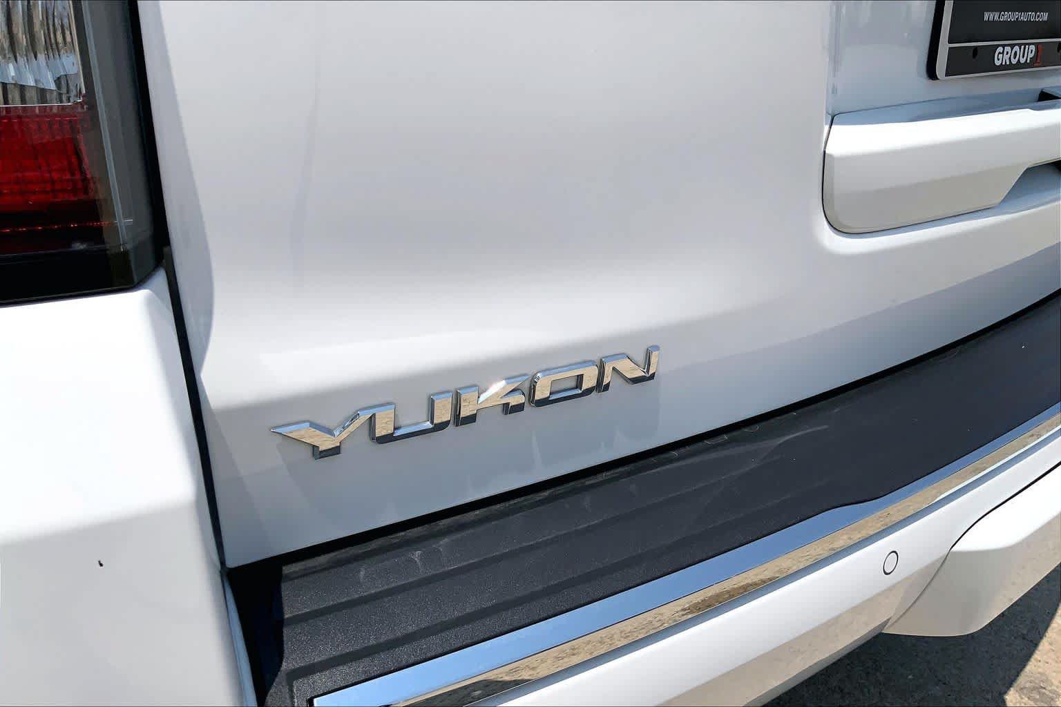 Used 2016 GMC Yukon Denali w/ Open Road Package AWD/4WD image 31