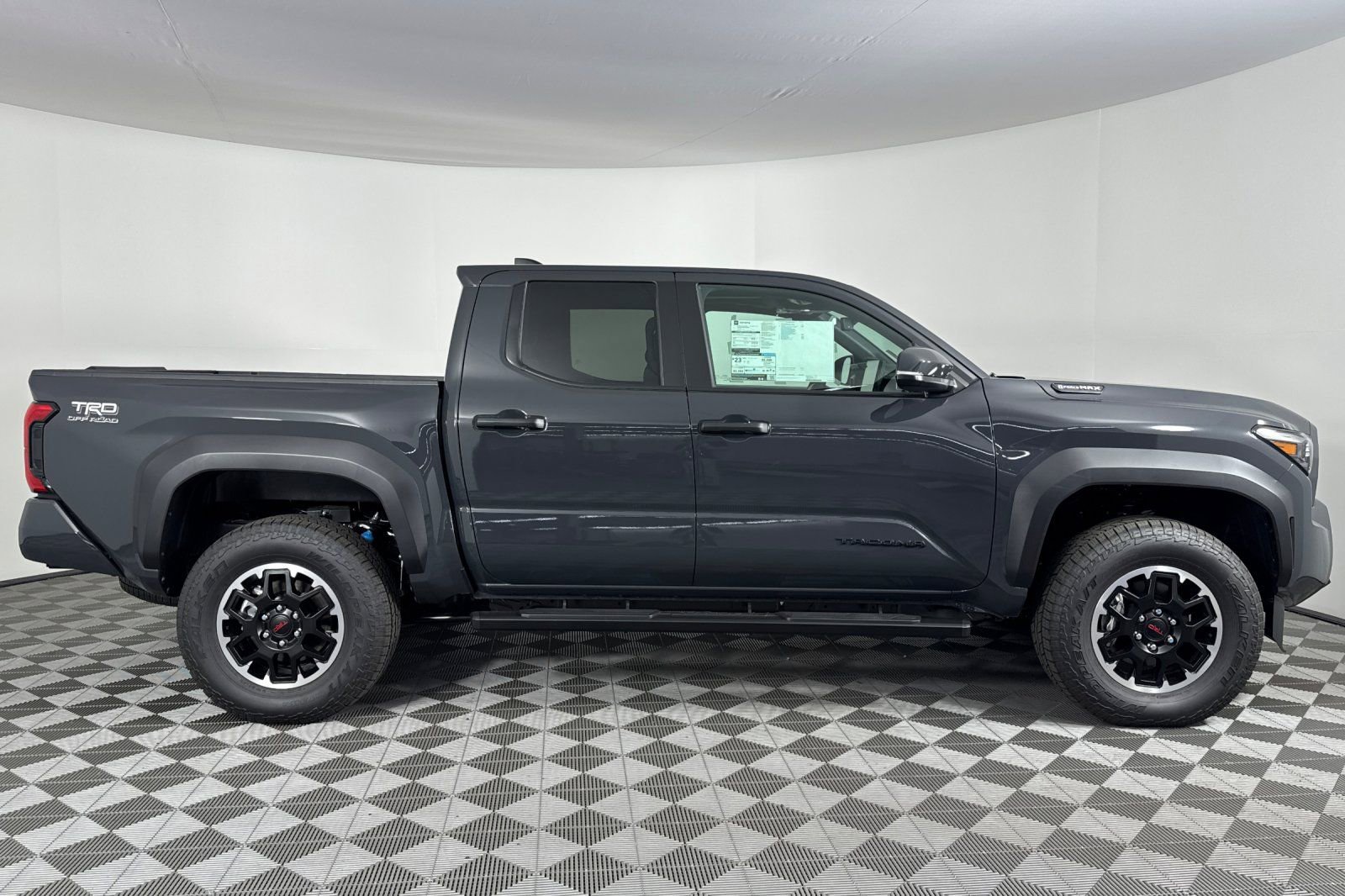 New 2025 Toyota Tacoma TRD Off-Road image 3
