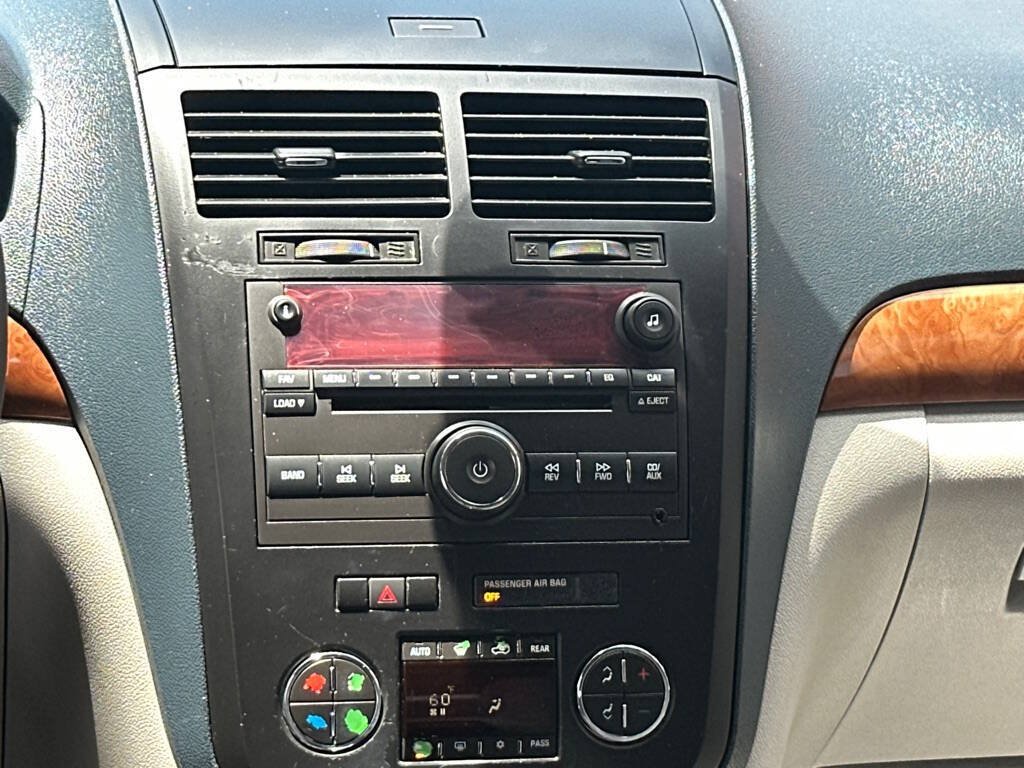 Used 2008 Saturn Outlook XR w/ Premium Trim Package FWD image 15
