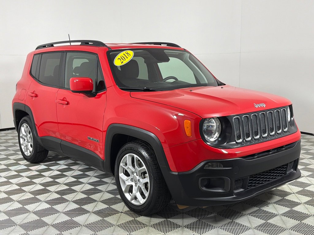 Used 2018 Jeep Renegade Latitude image 3
