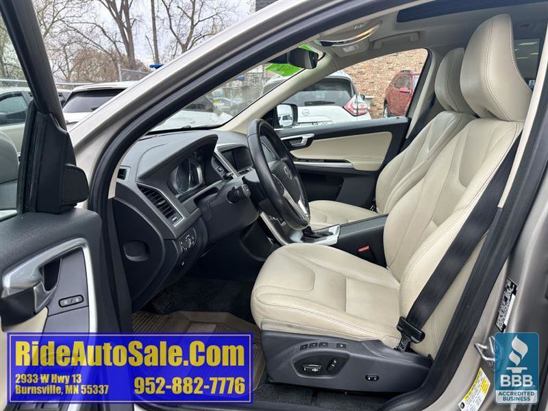 Used 2016 Volvo XC60 T6 w/ Proximity Package AWD/4WD image 10