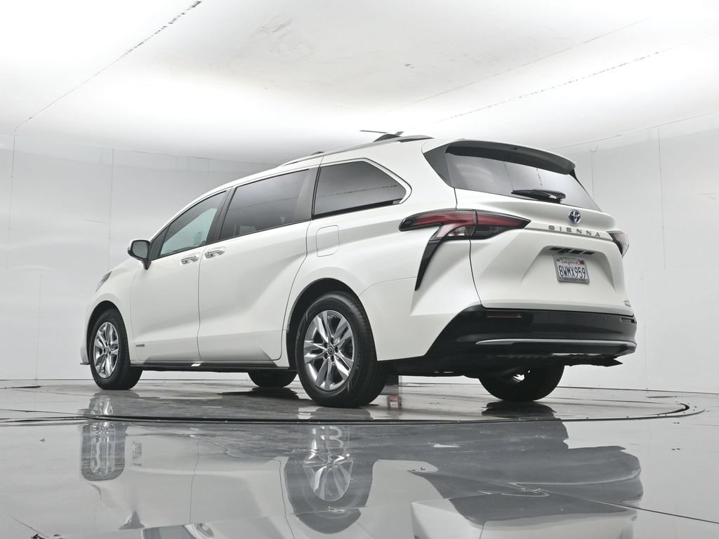 Used 2021 Toyota Sienna Limited FWD image 54
