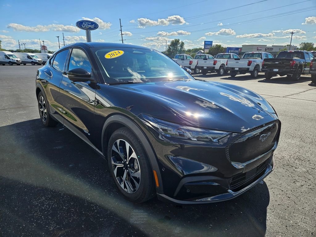 Used 2024 Ford Mustang Mach-E Select image 4