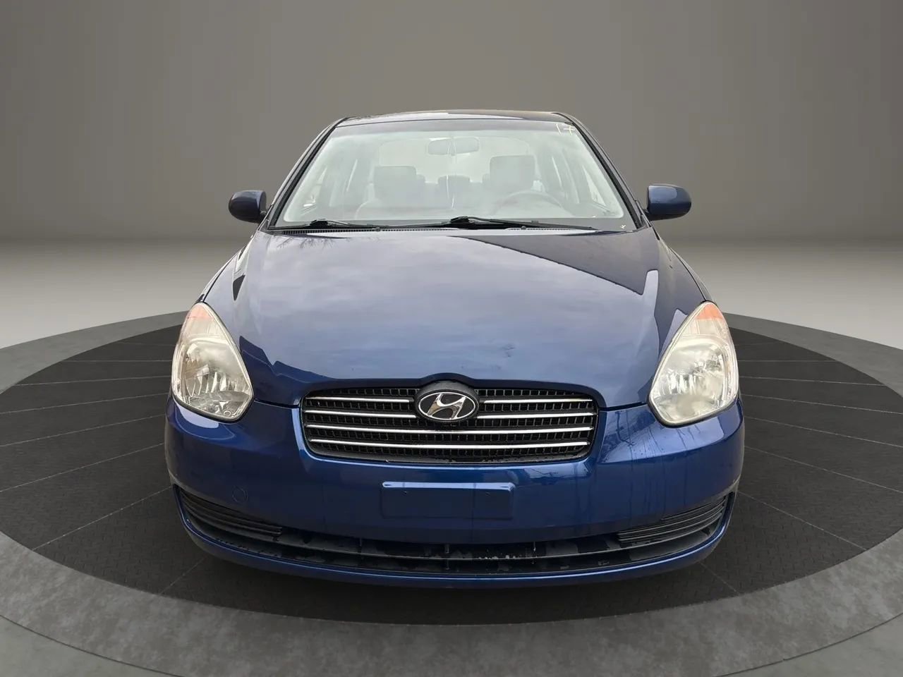 Used 2010 Hyundai Accent GLS w/ Premium Pkg 4 image 2