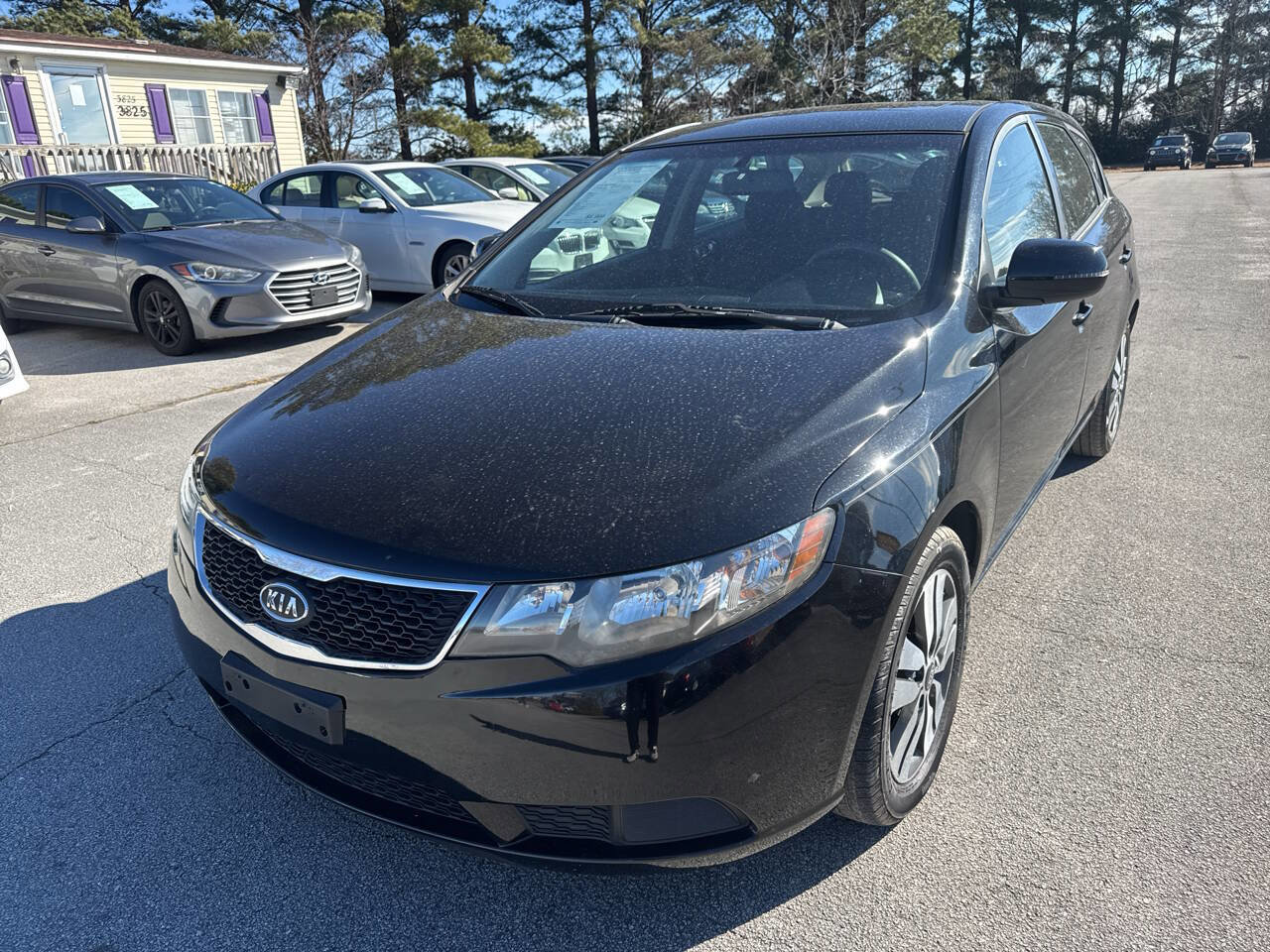 Used 2013 Kia Forte EX image 2