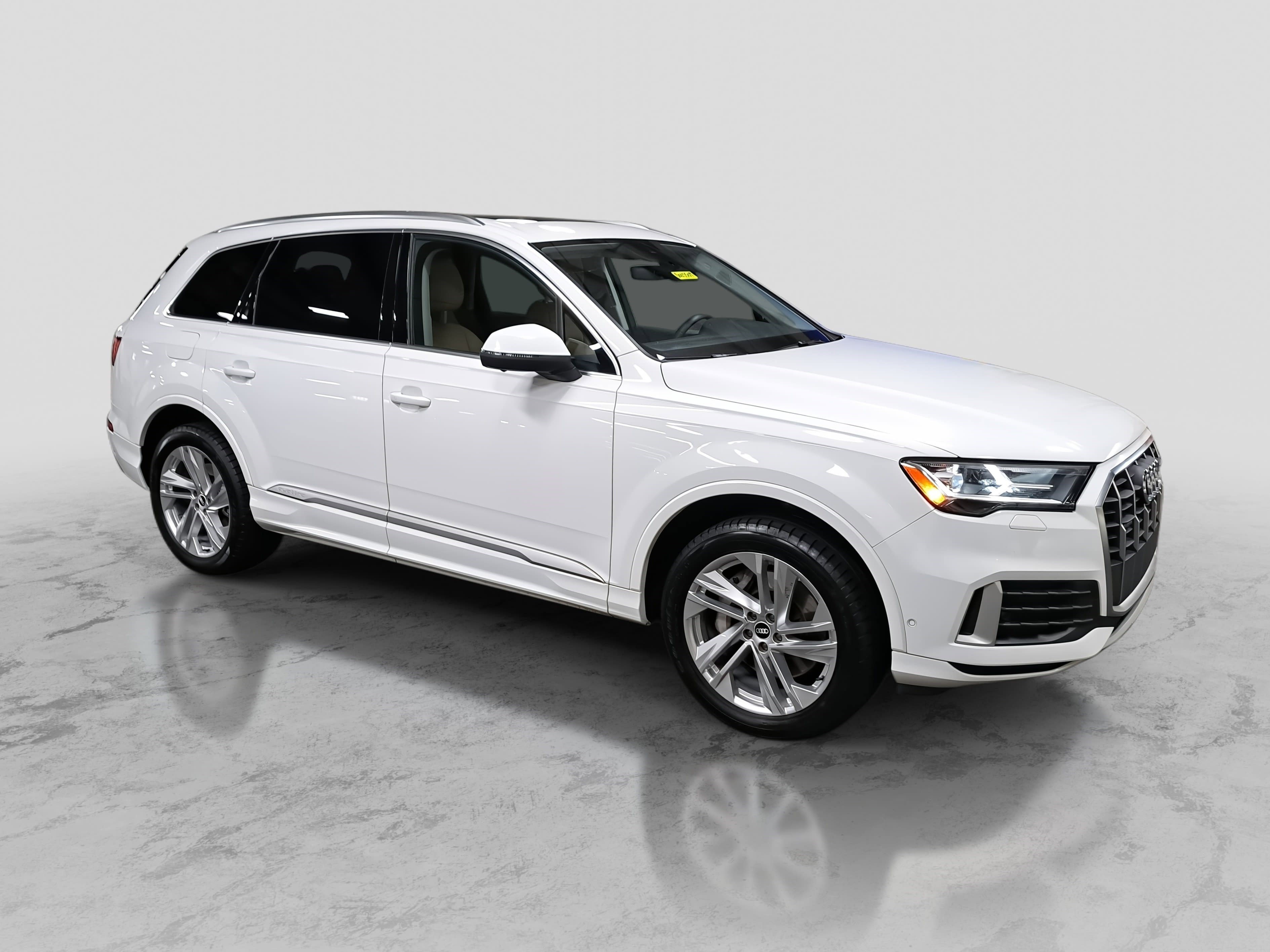 Used 2021 Audi Q7 2.0T Premium Plus w/ Premium Plus Package image 3