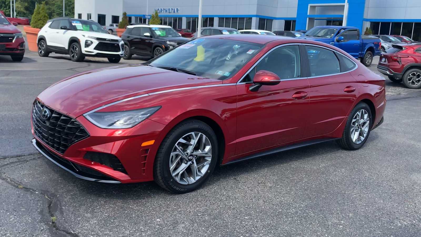 Used 2023 Hyundai Sonata SEL w/ Preferred Accessory Package FWD image 4