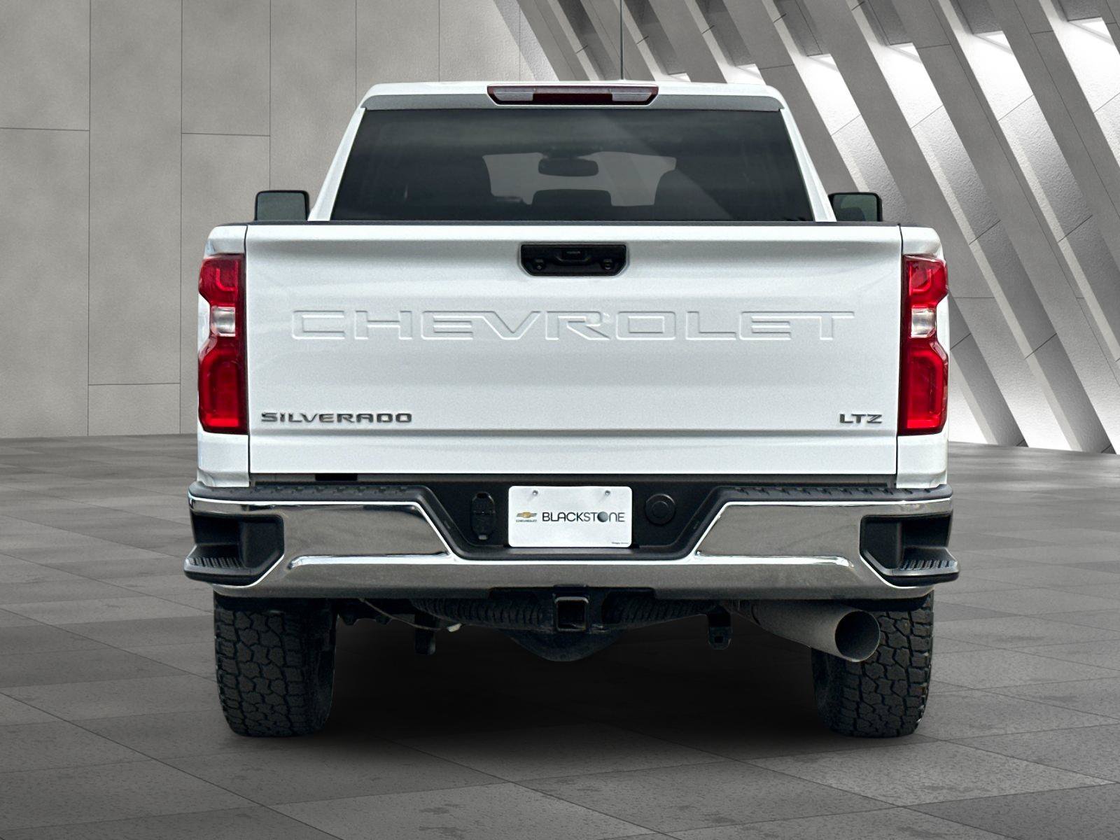 Used 2024 Chevrolet Silverado 2500 LTZ AWD/4WD image 5