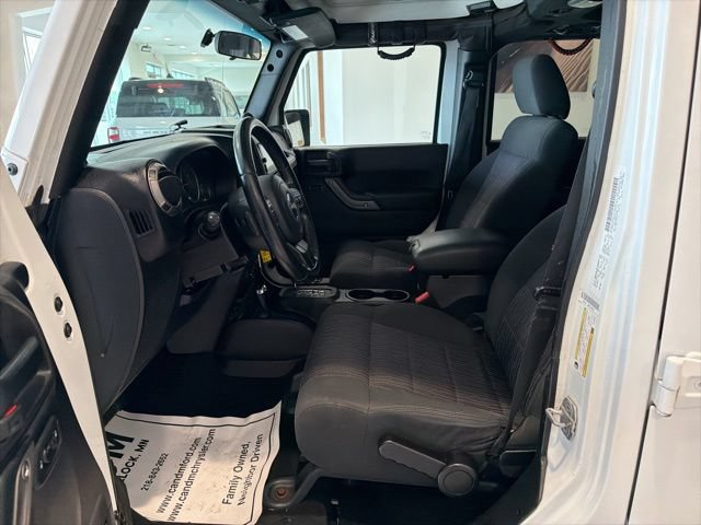 Used 2012 Jeep Wrangler Unlimited Sport AWD/4WD image 7