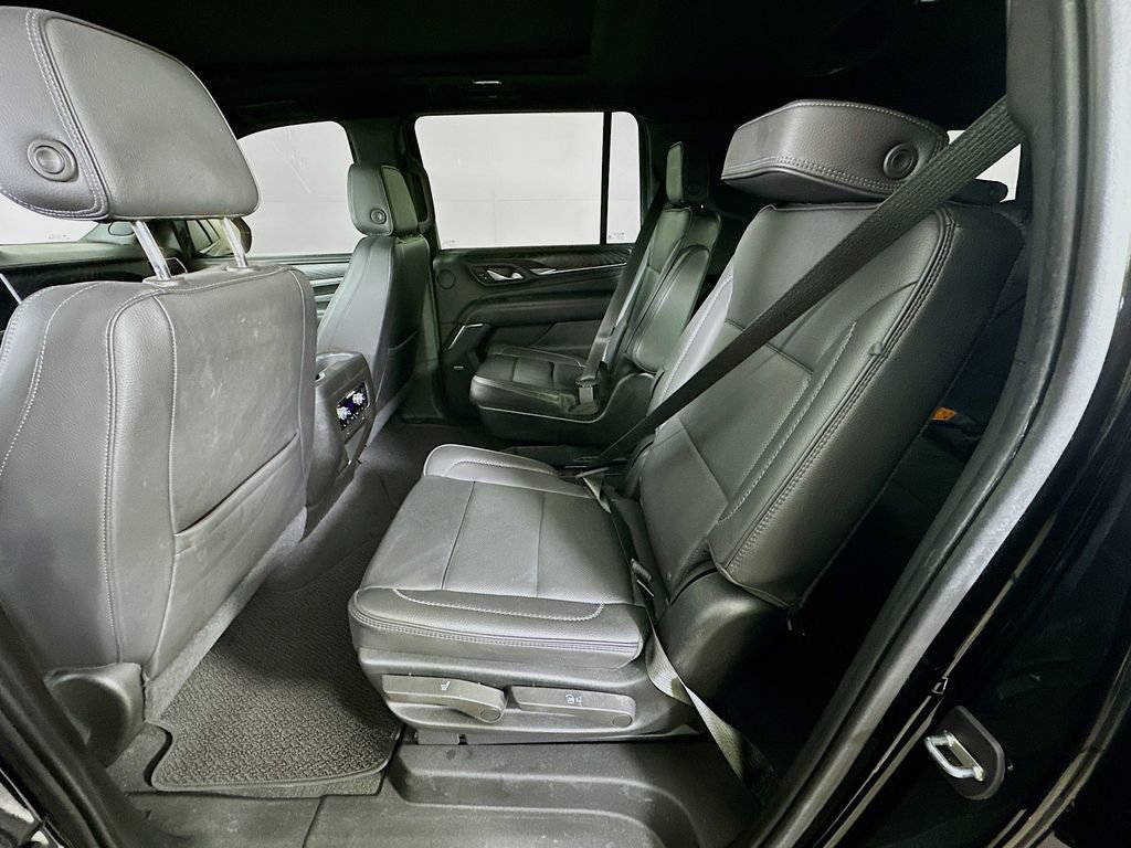 Used 2021 GMC Yukon XL Denali image 15
