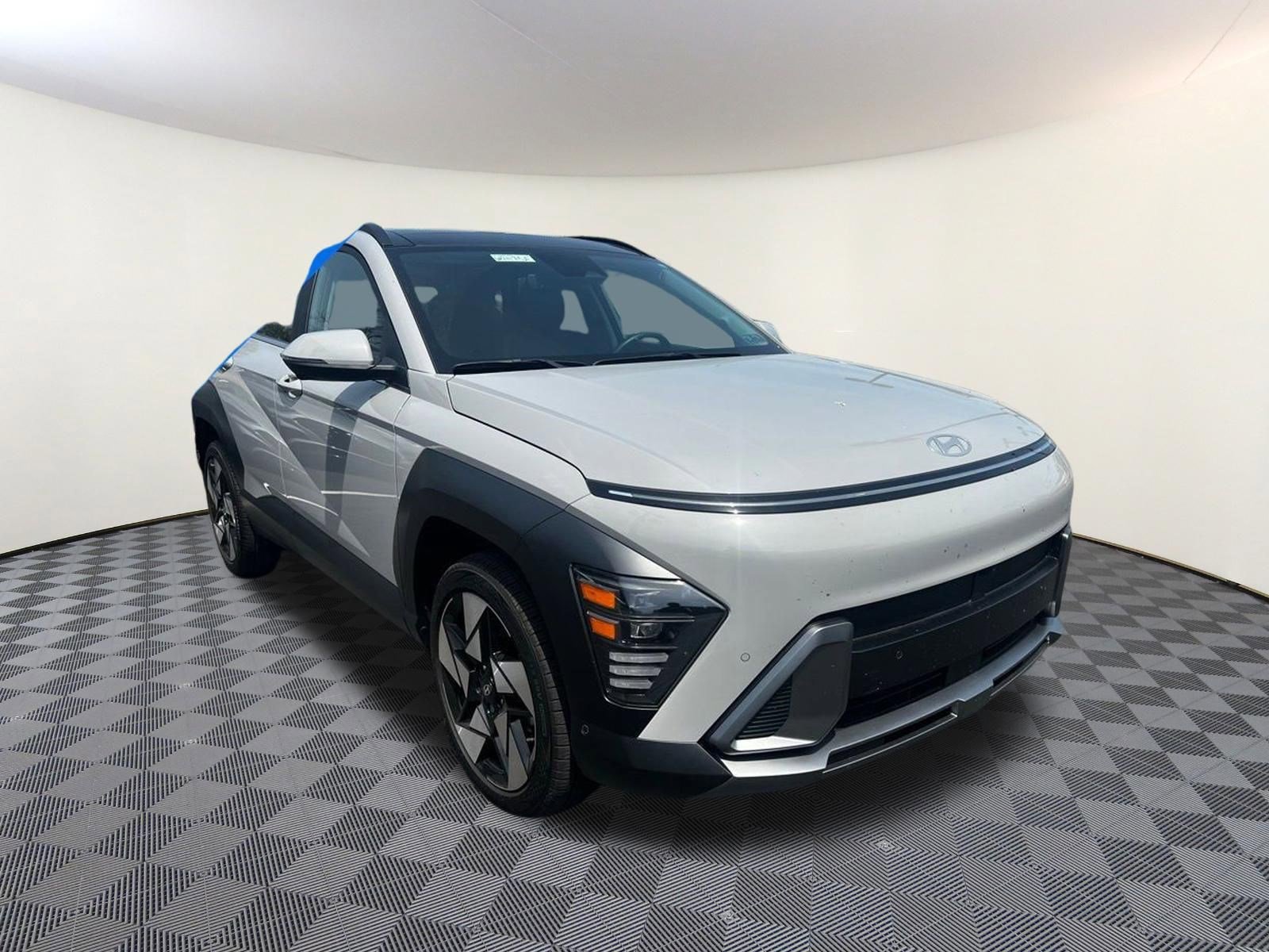 Certified 2025 Hyundai Kona Limited AWD/4WD image 1