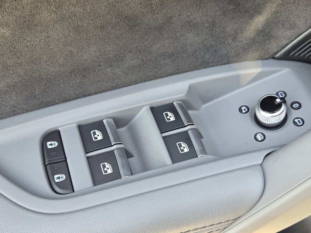 Used 2021 Audi SQ5 Prestige w/ Prestige Package image 30