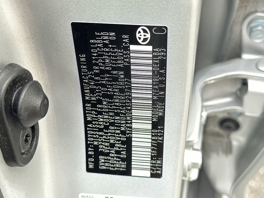 Used 2025 Toyota Corolla LE image 30