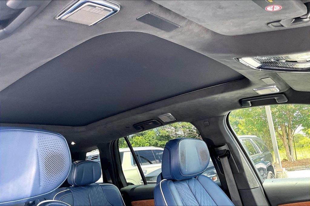 Certified 2026 Cadillac Vistiq Premium Luxury AWD/4WD image 28