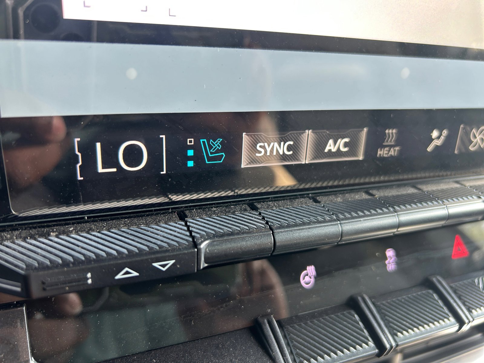 New 2025 GMC Hummer EV 2X w/ LPO, Sport Package image 24