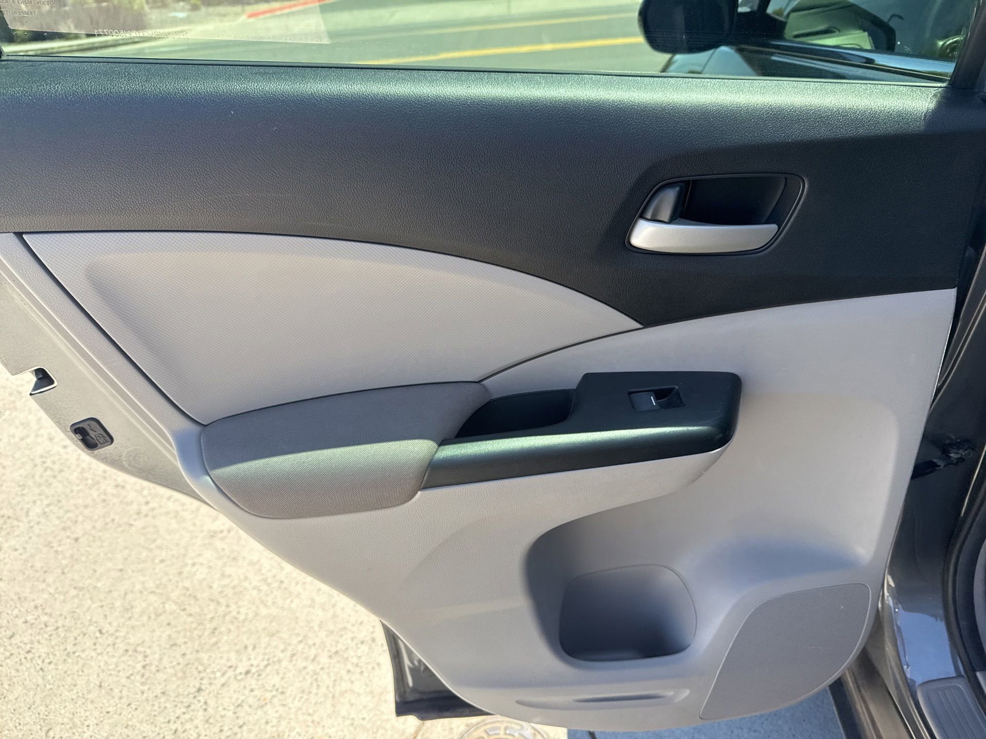 Used 2013 Honda CR-V LX image 18