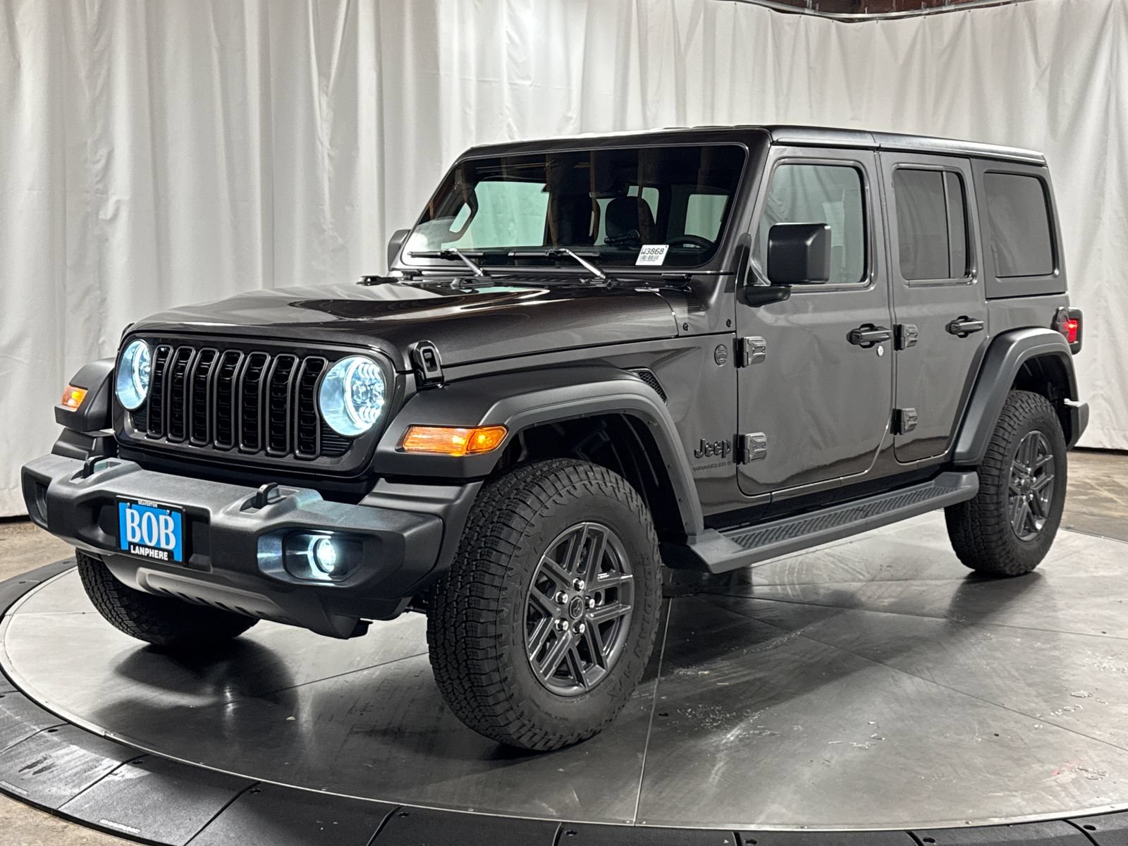 Used 2025 Jeep Wrangler Unlimited Sport AWD/4WD image 1