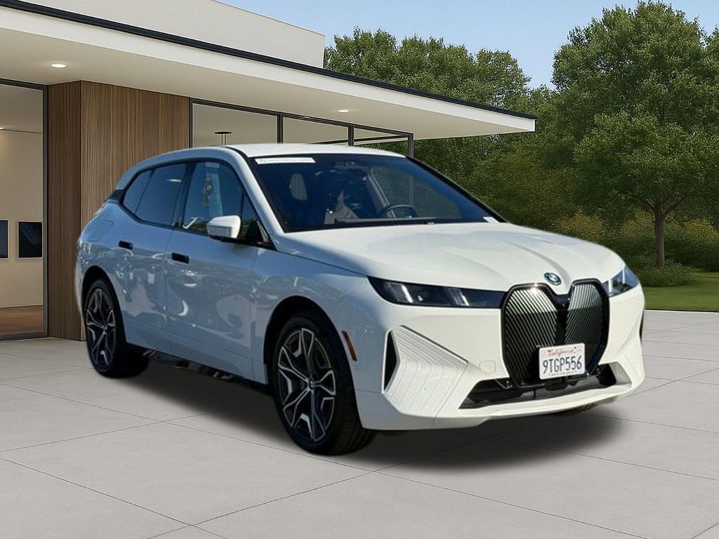 Used 2026 BMW iX xDrive45 image 5